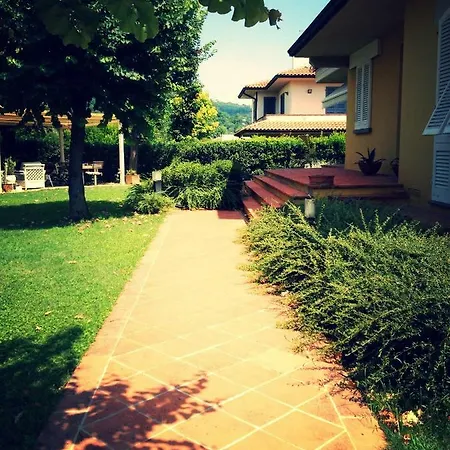 Shared In Tuscany With Garden On The River