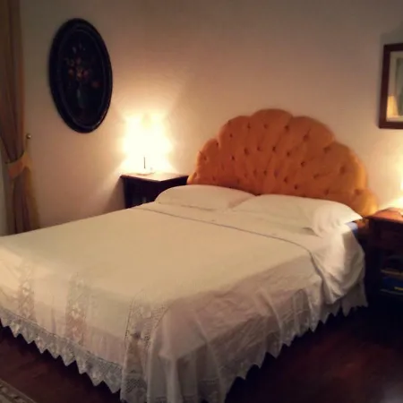 Villa Shared In Tuscany With Garden On The River